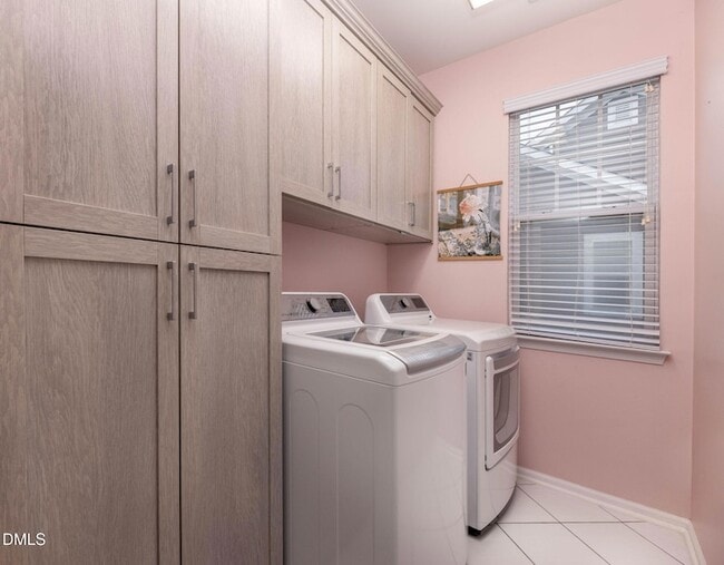 Building Photo - 9145 Wooden Rd