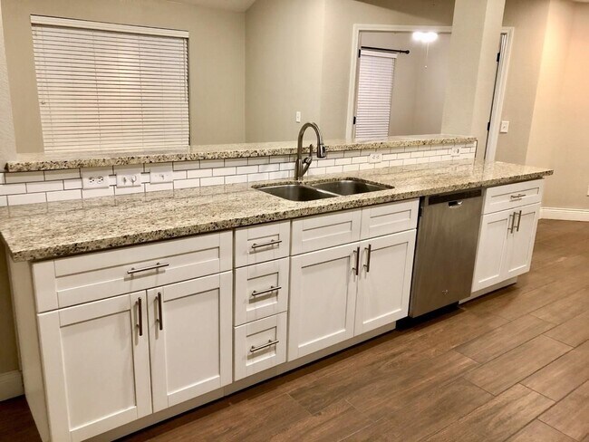 Building Photo - 6315 Canyon Rock Way