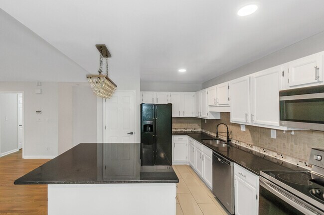 Building Photo - 508 Garden Ct