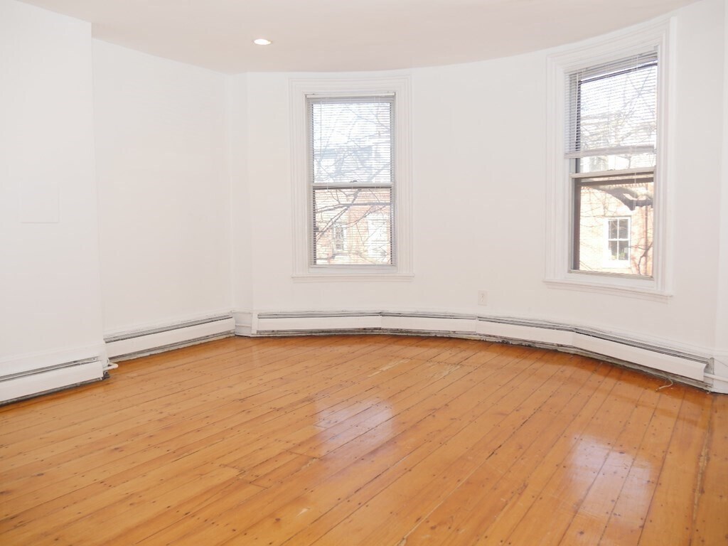 Building Photo - 45 E Springfield St