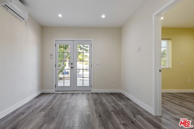 Building Photo - 2149 Glendon Ave