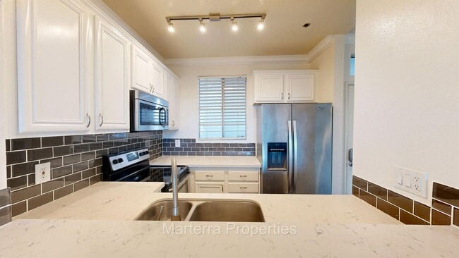 Building Photo - 1 Bedroom home in Seabridge Villas!