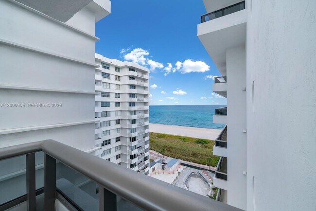 Building Photo - 5801 Collins Ave