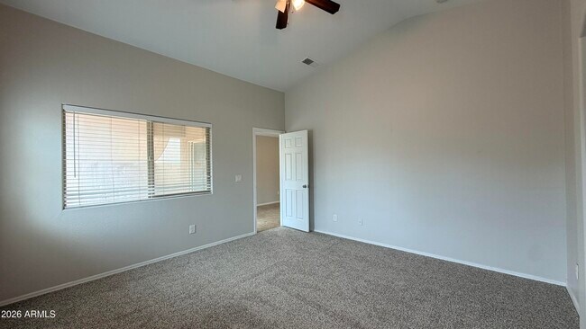 Building Photo - 12941 W Bloomfield Rd