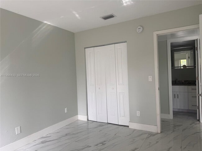 Building Photo - 488 NE 18th Ave