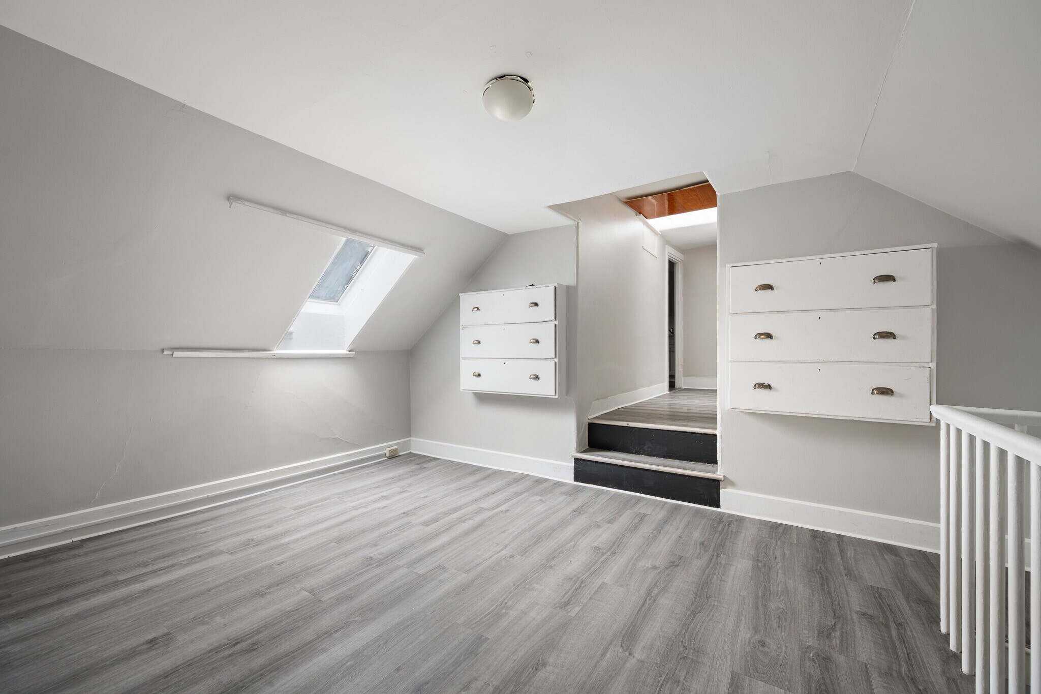 Building Photo - 135 Cedar St