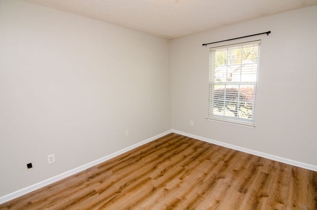 Building Photo - 1912 Portview Dr