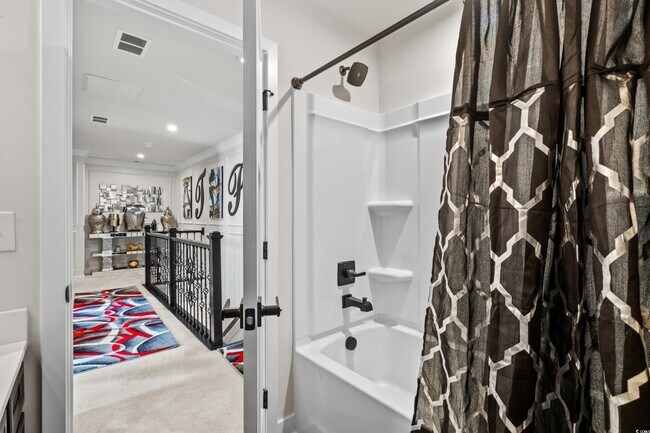 Building Photo - 324 Golan Cir