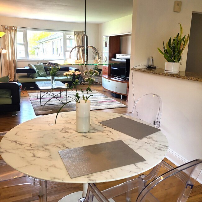 Building Photo - 2-58 Virginia Dr