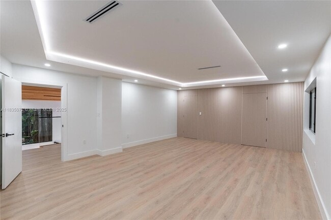 Building Photo - 6525 SW 133rd Dr