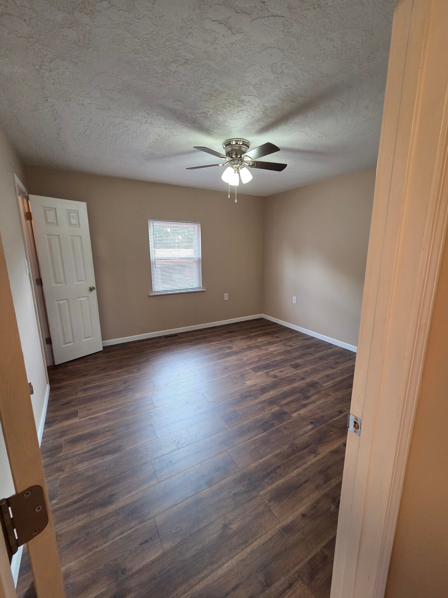 Building Photo - 154 Davis Ln
