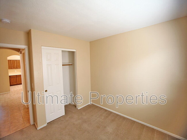 Building Photo - 2333 W Maldonado Dr