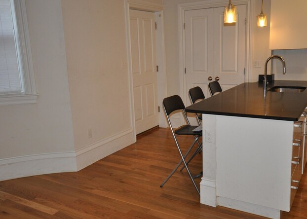 Building Photo - 661 Massachusetts Ave