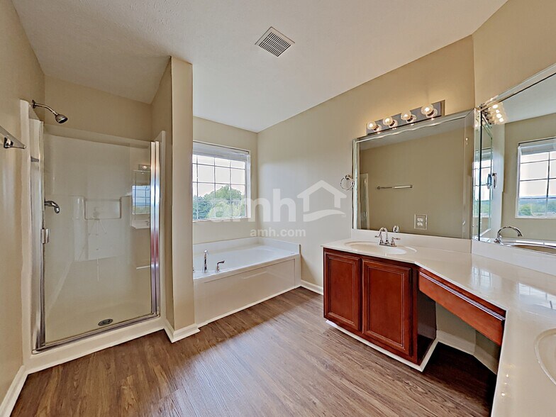Building Photo - 221 Scarlet Ridge Ct