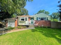 Building Photo - 4960 Clover St