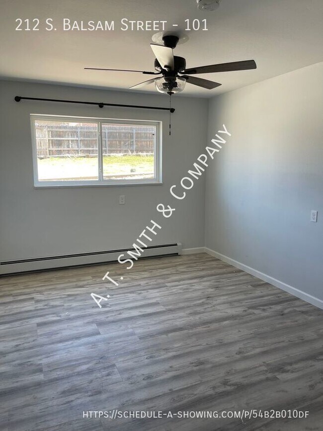 Building Photo - 212 S Balsam St
