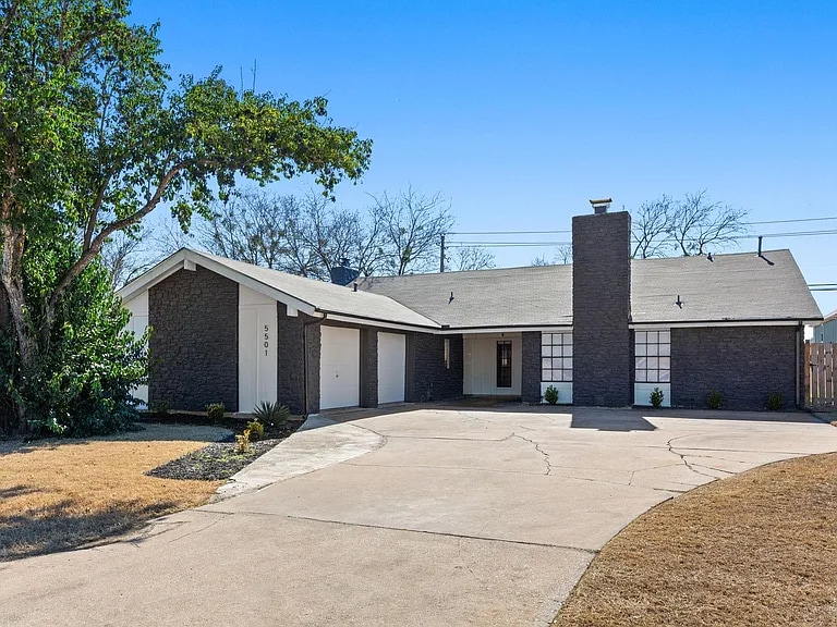 Primary Photo - 5501 Purple Sage Dr