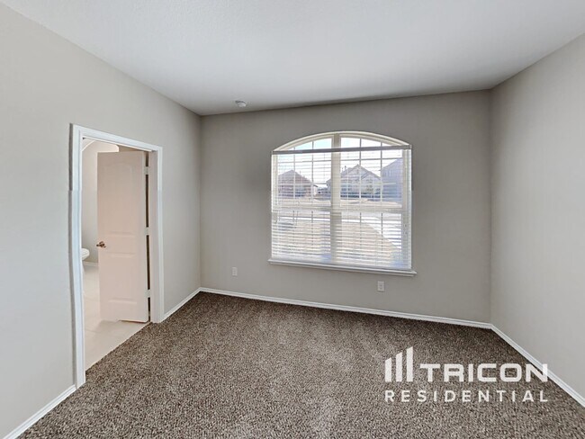 Building Photo - 5832 Dew Plant Way