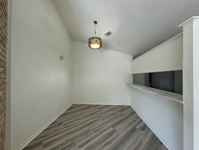 Building Photo - 20030 Lions Gate Dr