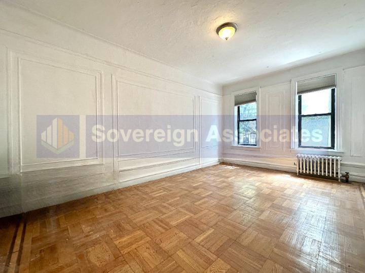 Primary Photo - 10 Bennett Ave