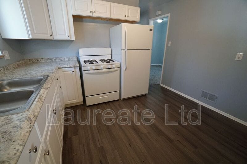 Building Photo - 2645 S Newton St