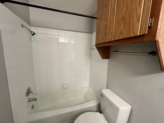 Building Photo - 3bed/2bath Home Available in Norman!