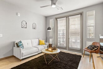 Building Photo - 400 N 2nd Ave