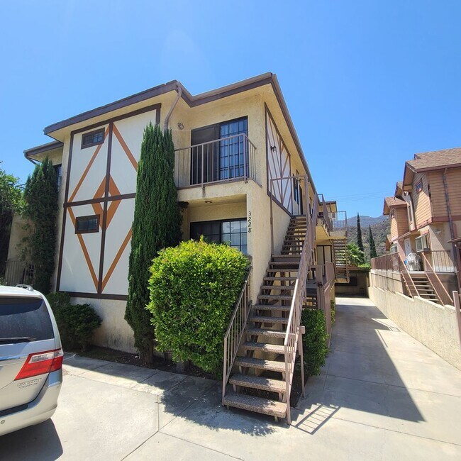 Building Photo - 3228 Honolulu Ave