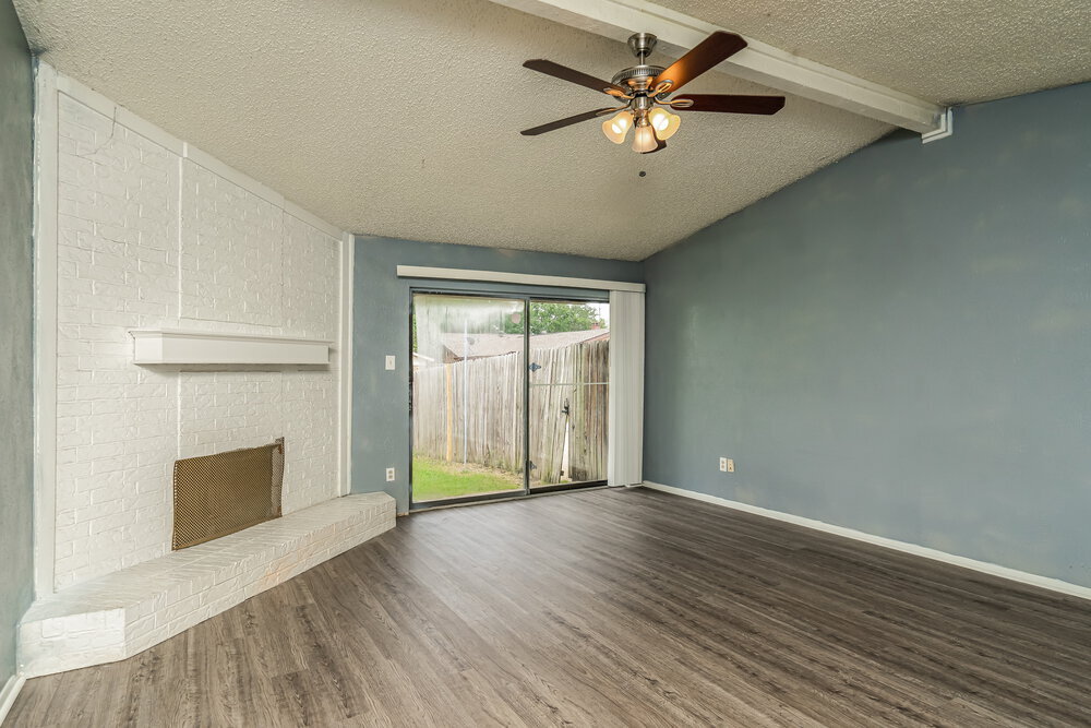 Building Photo - 2505 Crown Cir