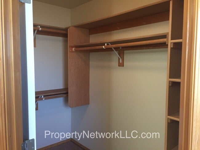 Building Photo - Great Gresham 3 Bedroom Home