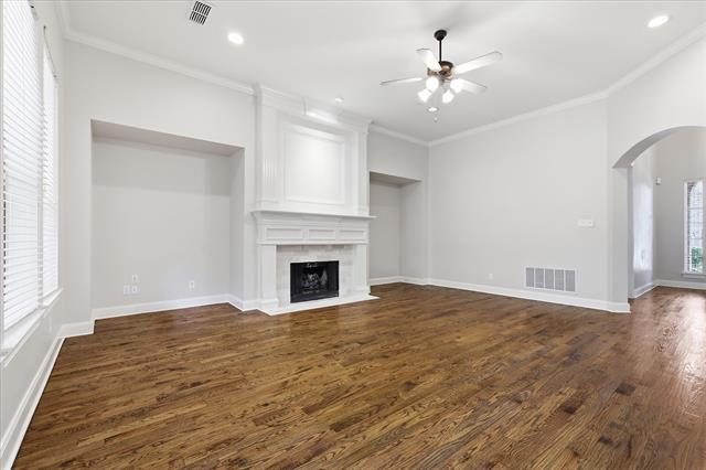 Building Photo - 1405 Salado Dr