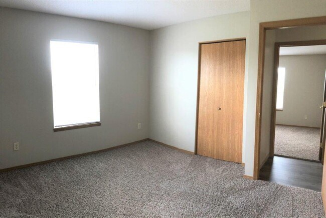 Bedroom 3 - 2619 E Conquest St