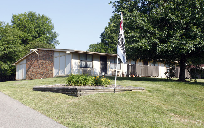 Building Photo - Arbors of Cortland, Howland