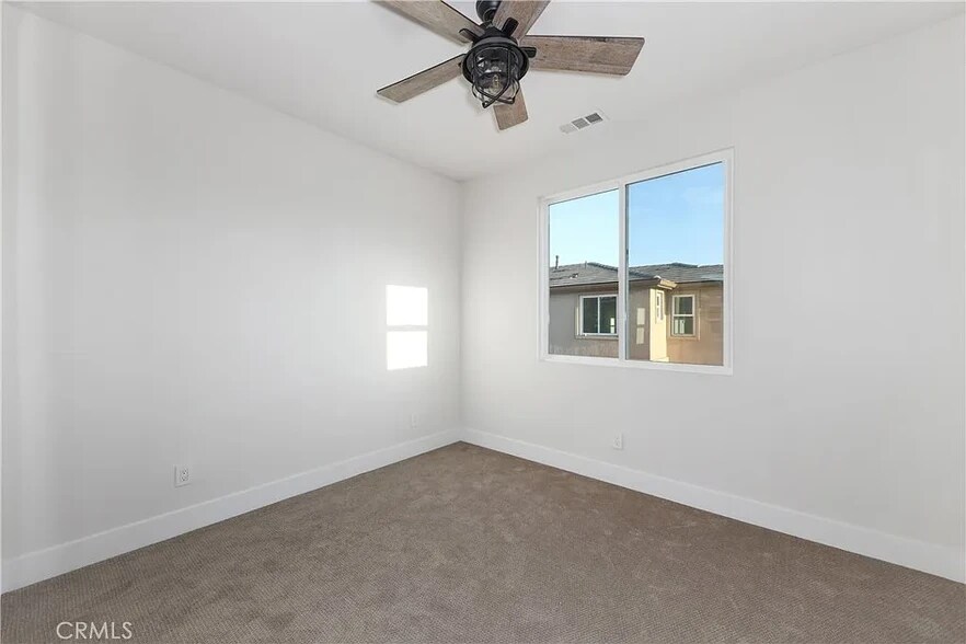 Room #3 - 2020 Brentwood Pl