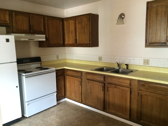 Building Photo - 103 Onarga Ave