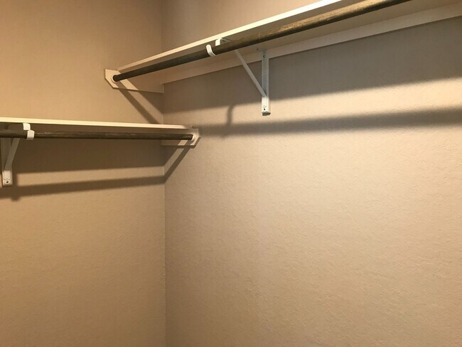 Building Photo - Townhome for rent