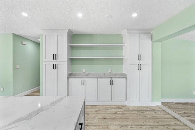 Building Photo - 406 Laurel St