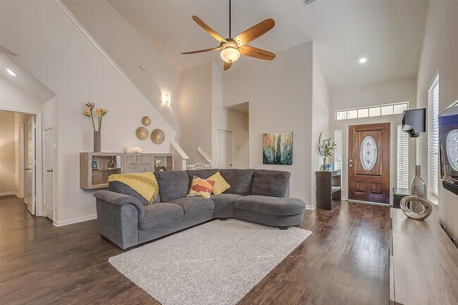 Building Photo - 25311 Sierra Woods Ln