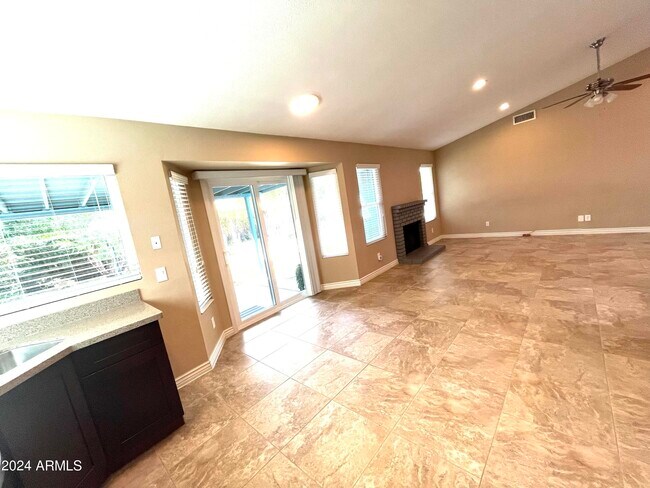 Building Photo - 34 S Rita Ln