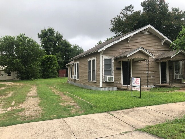 Primary Photo - 1 Br Duplex - Available Now