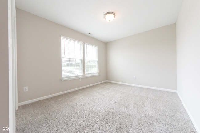 Building Photo - 7042 Pinnacle Dr