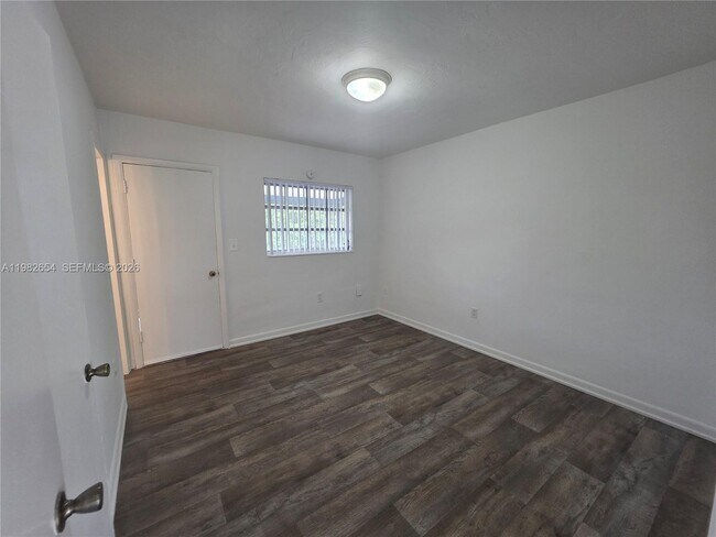 Building Photo - 8380 SW 65th Ave