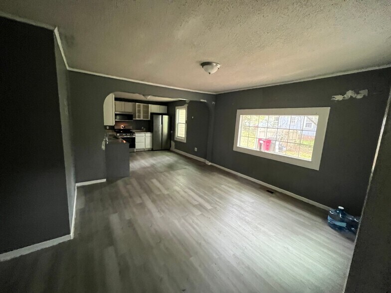 Building Photo - 1196 Mimosa Dr
