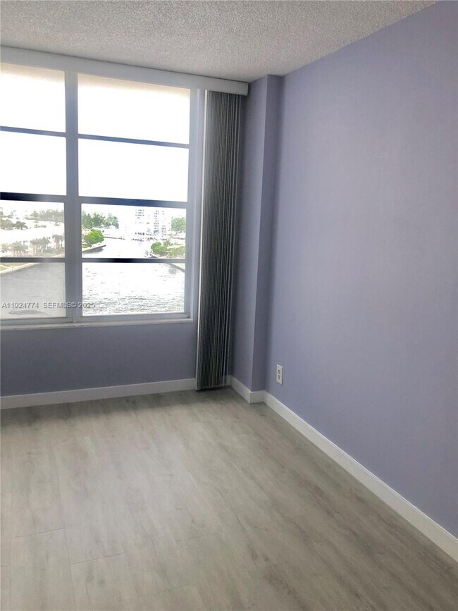 Building Photo - 3800 S Ocean Dr