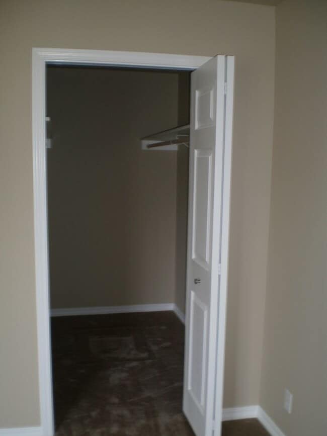 Building Photo - Spacious 3BR/ 2BA House