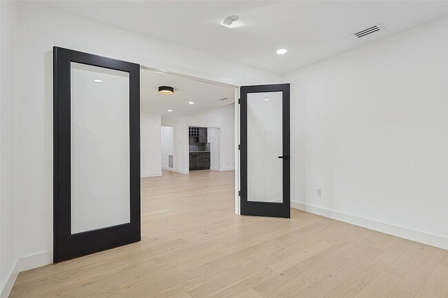 Building Photo - 12417 Quincy Ln