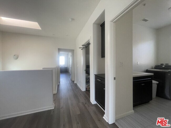 Building Photo - 7937 N Keer Dr