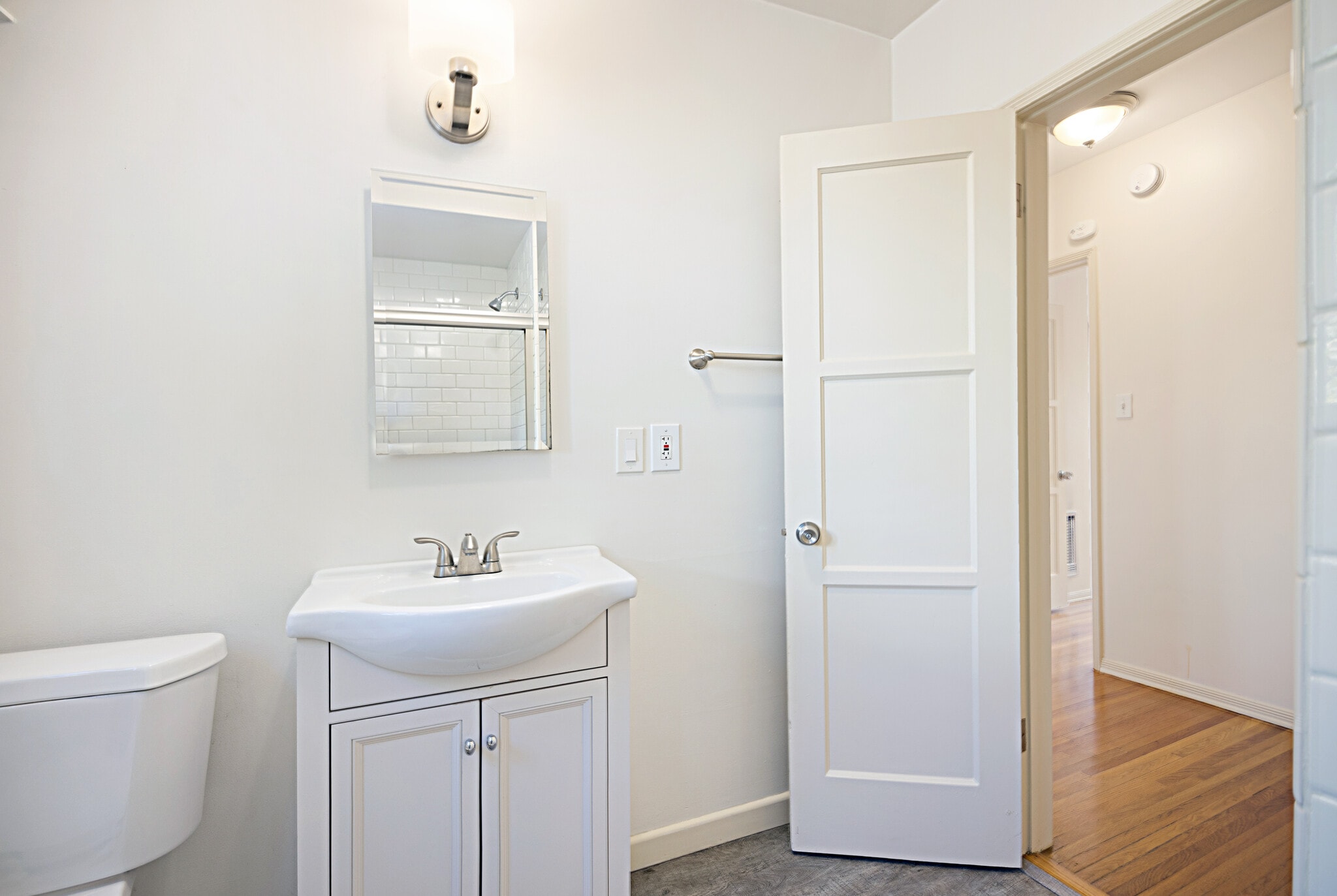 Building Photo - 853 N Citrus Ave