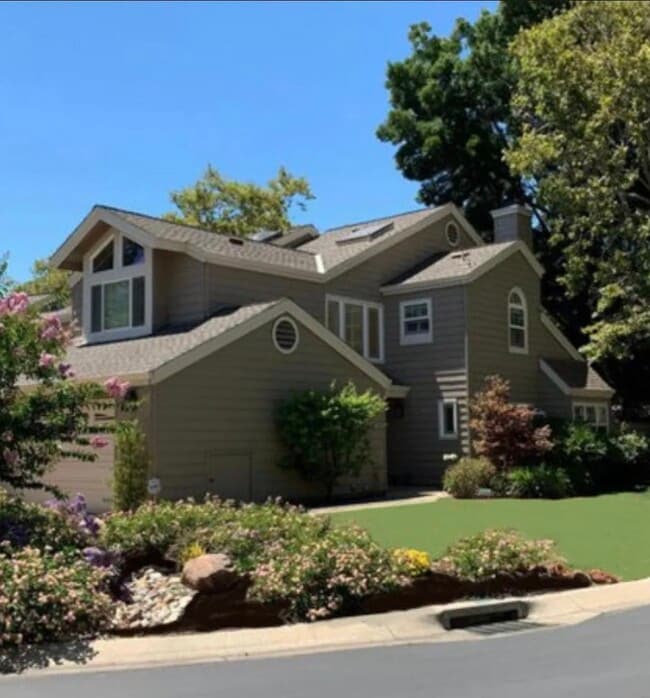 Primary Photo - 1938 Stratton Cir