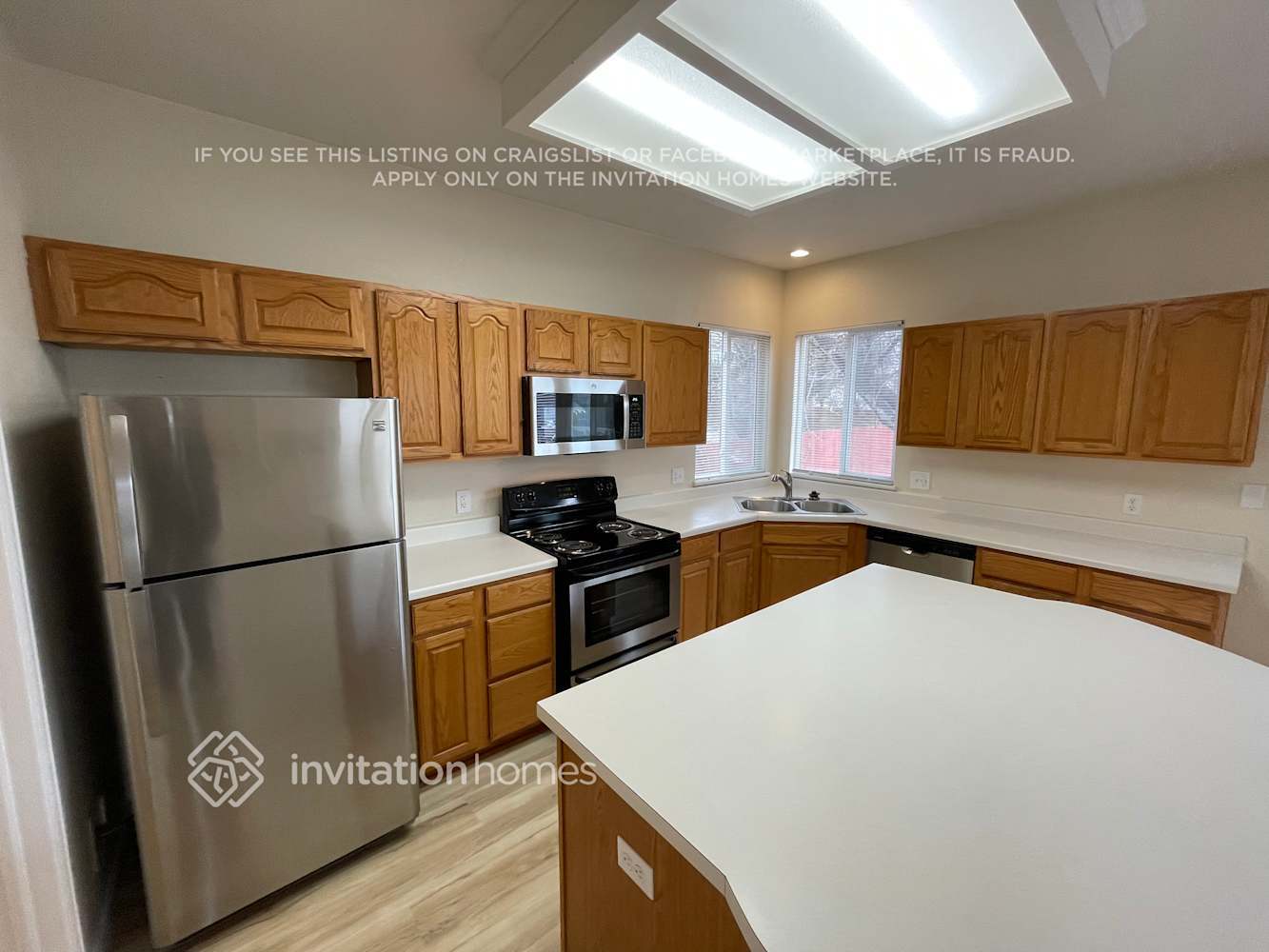 Building Photo - 426 Simmons Ct